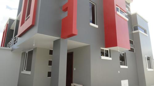 VENDO 2 CASAS POR ESTRENAR EN OTAVALO