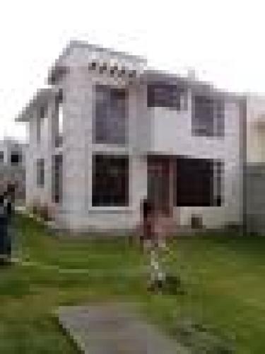 HERMOSA CASA EN EL CENTRO DE OTAVALO