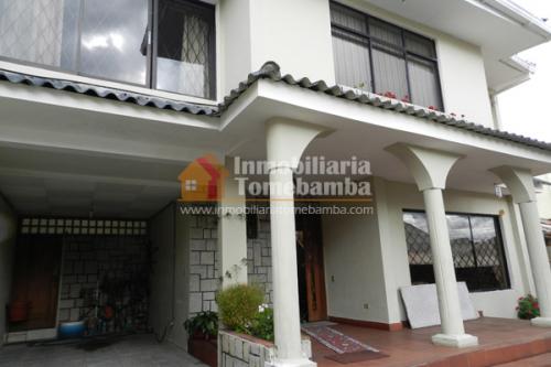 CASA DE VENTA EN CUENCA POR EL SECTOR MIRAFLORES