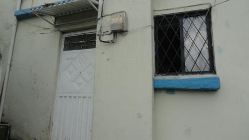 VENDO PEQUEÑA CASA EN OTAVALO