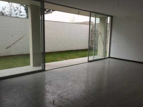 VENDO CASAS POR ESTRENAR EN CUMBAYA – URB CERRADA- SECTOR UPC