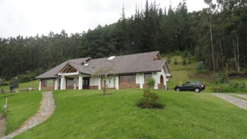VENDO HERMOSA CASA DE CAMPO EN OTAVALO SECTOR QUICHINCHE