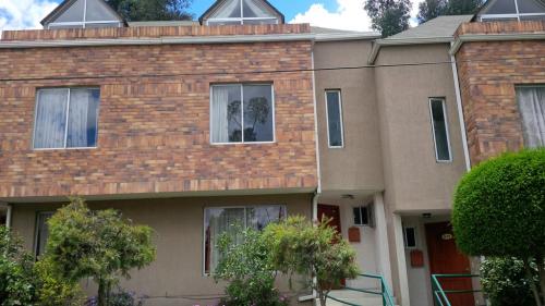 Casa en Conjunto, Sector Calle  Capri, Eloy Alfaro Norte