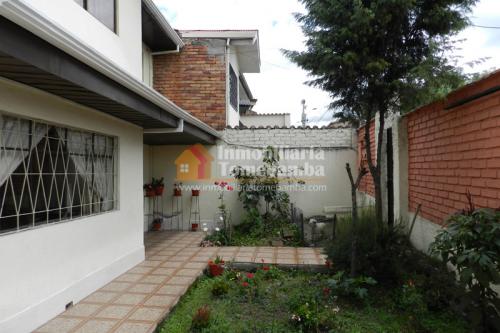 CASA DE VENTA EN CUENCA SECTOR HÉROES DE VERDELOMA