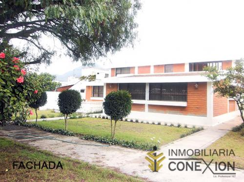 CASA EN CONJUNTO PRIVADO, POMASQUI, SECTOR CLUB DE L.D.U 252M2 $145.000 2353232 , 0997592747