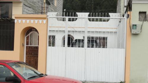 Se vende una casa en Otavalo en una ciudadela prestigiosa
