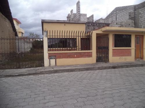 En venta casa en Quiroga 