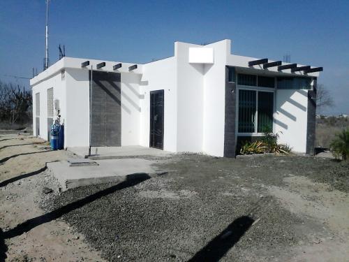 SE VENDE CASA EN URB. PRIVADA 