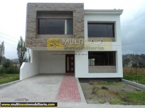 Venta de Hermosa Villa por estrenar en condominio a crédito sector Molinopamba