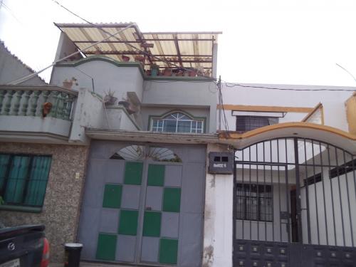 VENDO CASA DE 2 PLANTAS EN OTAVALO