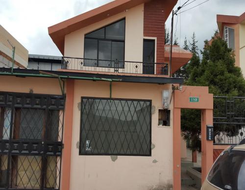 VENDO EXCELENTE CASA EN CAYAMBE