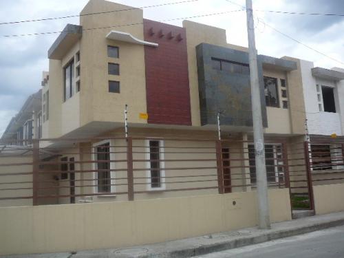 venta de casa por estrenar sector av. primero de mayo