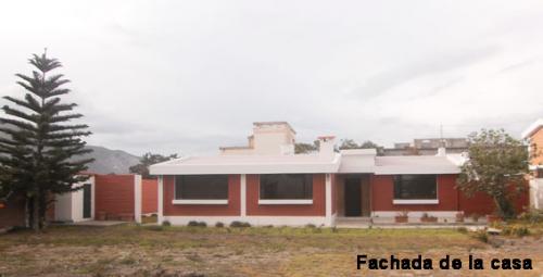 Casa en Pomasqui, sector Club de Liga Deportiva Universitaria de Quito, 192m2 $122.000 Inf: 2353232