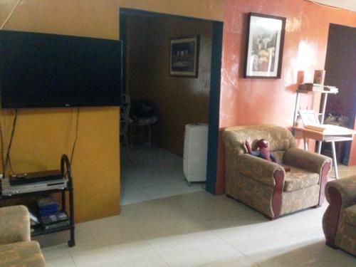 SE VENDE CASA EN BARRIO LORENA 