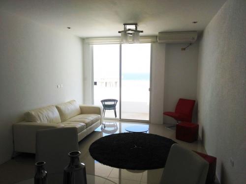 SE ALQUILA Y SE VENDE DEPARTAMENTO EN EDIFICIO DE LUJO