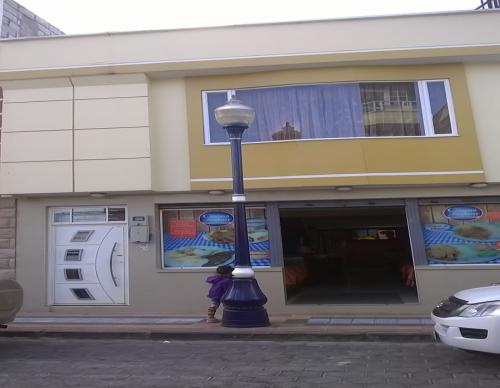 DE VENTA PROPIEDAD EN SECTOR COMERCIAL DE OTAVALO