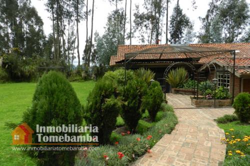 QUINTA DE VENTA EN CUENCA UBICADA EN RIO AMARILLO