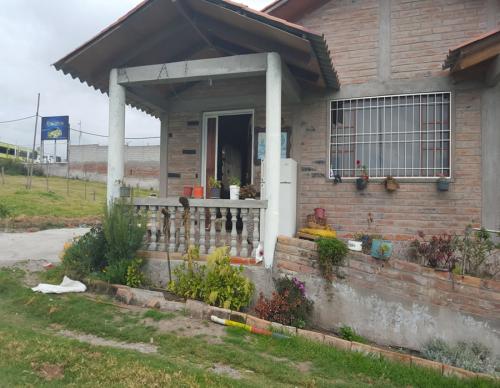 HERMOSA CASA DE CAMPO EN OTAVALO