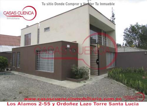 SE VENDE HERMOSA CASA CON HERMOSO JARDIN