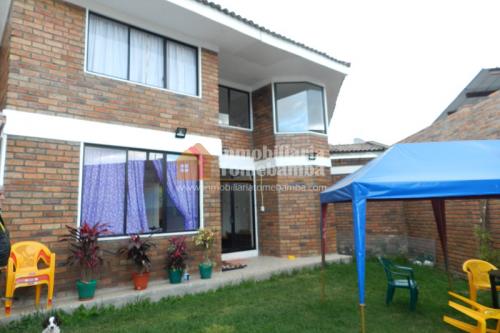 CASA DE VENTA EN CUENCA SECTOR UCUBAMBA