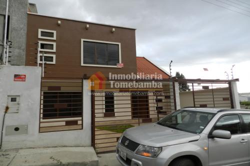 CASA DE VENTA EN CUENCA SECTOR CDLA. DE LOS MÉDICOS