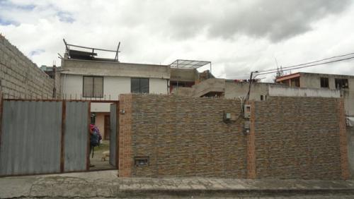 VENDO CASA EN CIUDADELA JACINTO COLLAHUAZO 1 ETAPA DE OTAVALO