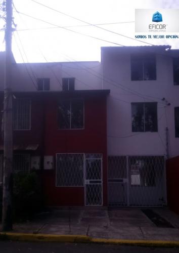 SE VENDE HERMOSA CASA EN CONJUNTO HABITACIONAL SECTOR FUNDEPORTE