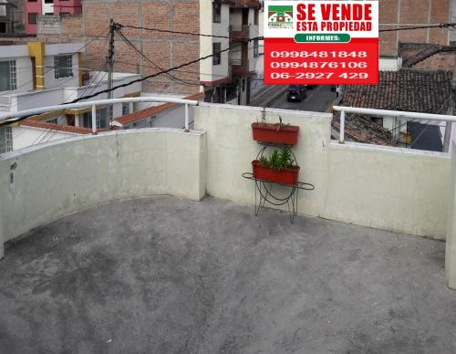 VENDO PROPIEDAD COMERCIAL EN EL CENTRO DE OTAVALO