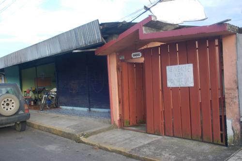 CASA AMPLIA COMODA Y RENTERA EN EL CENTRO DE SHELL