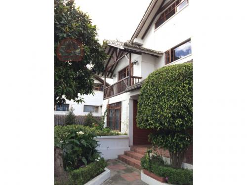 CASA RUSTICA EN CONJUNTO 4D, SECTOR COL EINSTEIN