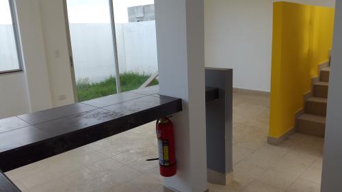 Casa de 2 pisos, proyeccion a 3 pisos, Conocoto alto barrio el Rosario a 4min del camino antiguo desde el colegio Giordano Bruno