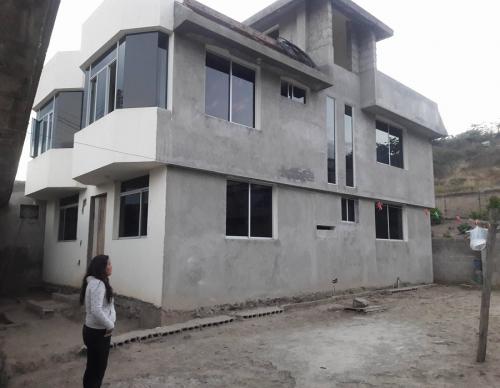 DE OFERTA VENDO HERMOSA CASA 2 PISOS