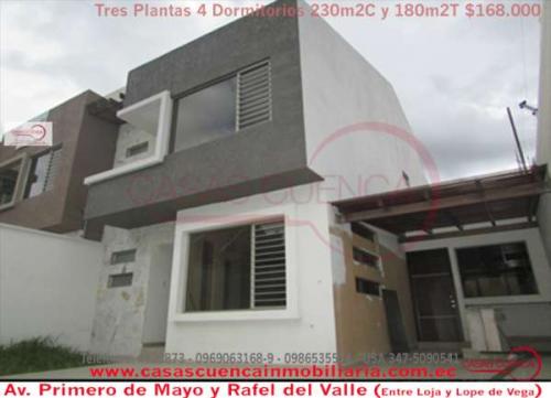AMPLIA CASA DE 230m2C CON 4 DORMITORIOS SECTOR SUR 