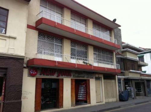 CASA CON LOCAL COMERCIAL POR CENTRO HISTORICO CUENCA 