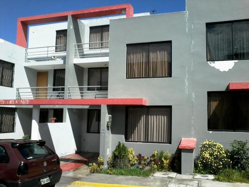 VENTA DE CASA EN EL MEJOR SECTOR AL NORTE DE QUITO