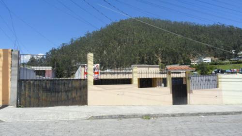 Vendo casa de planta baja en Otavalo