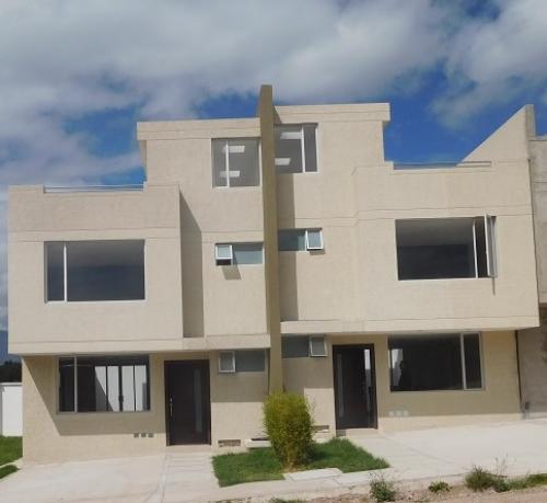 HERMOSA CASA A ESTRENAR SECTOR CONOCOTO