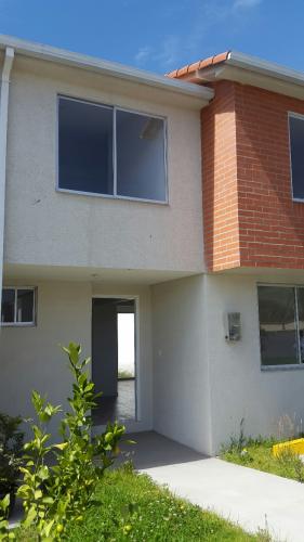 Casa por estrenar sector Maresa Pomasqui