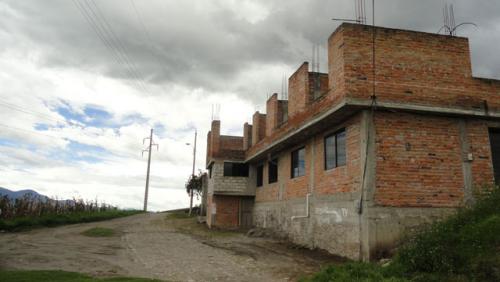 Se vende casa en obra negra en Otavalo sector Carabuela