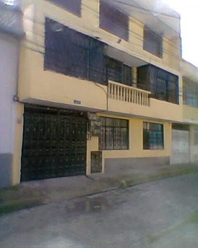 LINDA CASA RENTERA, 6 DPTOS INDEPENDIENTES, QUITO SUR !!!