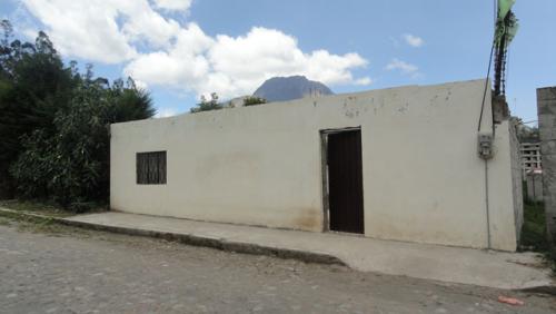 Vendo casa tipo mediagua en Otavalo