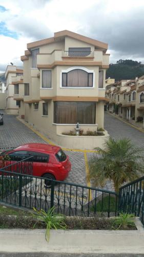 Oportunidad casa en conjunto residencial Sector Condado