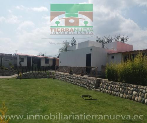 DE OPORTUNIDAD SE VENDE HERMOSA  CASA EN CAYAMBE