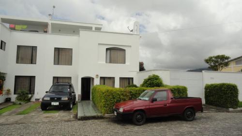 VENDO CASA EN IBARRA