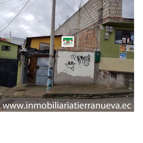 EN VENTA VIVIENDA PEQUEÑA EN CAYAMBE