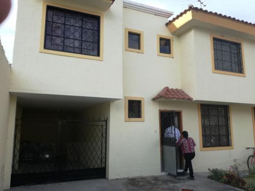 VENDO CASA EN IBARRA EN CONJUNTO PRIVADO VILLA SOL DE 2 PLANTAS