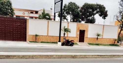 VENDO PROPIEDAD GRANDE