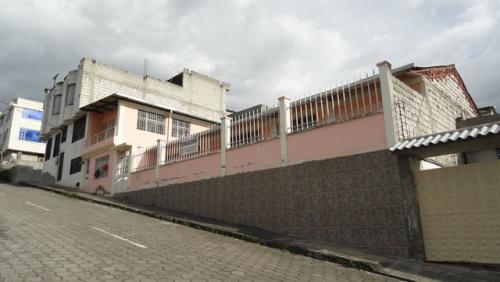 Vendo en Otavalo una propiedad de 300 metros