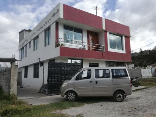 SE VENDE CASA EN OTAVALO