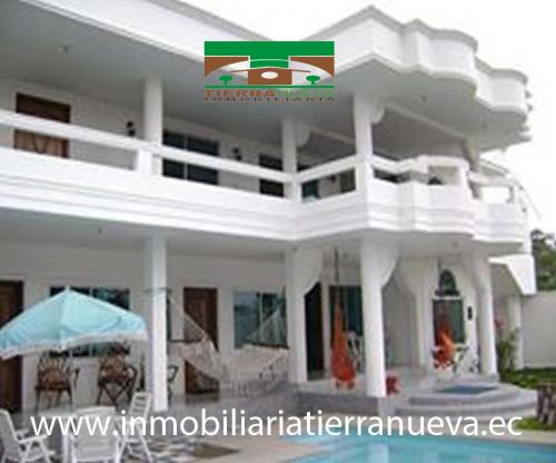 VENDO CASA CON SUITES RENTERAS CERCA A CASTELNUOVO EN ATACAMES TONSUPA